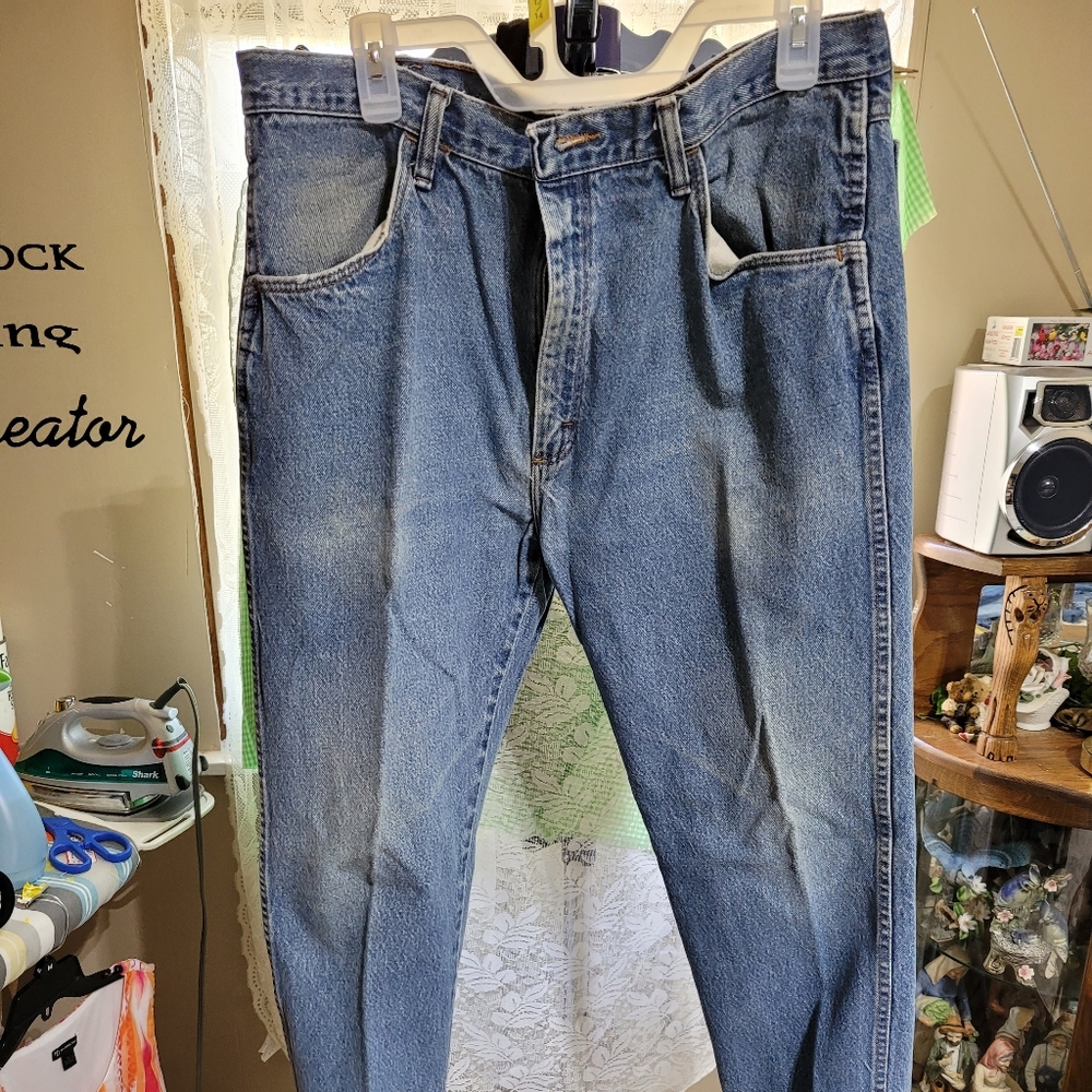 (2789)Rustler Denim Jeans Men's, Size 38X30, pre-owned